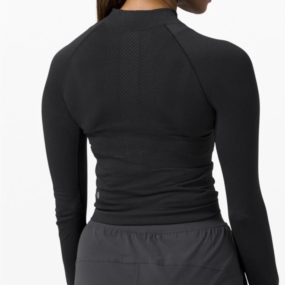 Lululemon Swiftly Tech 1/2 Zip 2.0 *Cool
Black / Graphite Grey - Picture 2 of 7